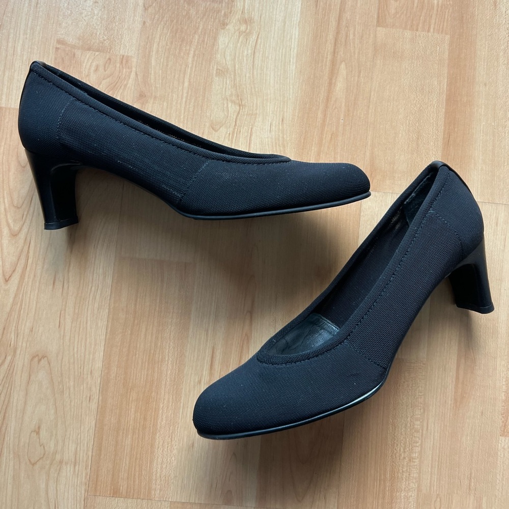 Black mesh designer Stuart Weitzman comfy and classy high heel shoe
